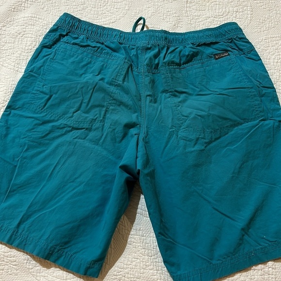 Patagonia/Dockers/ Columbia Bundle of 4. Size 38 - Picture 15 of 16